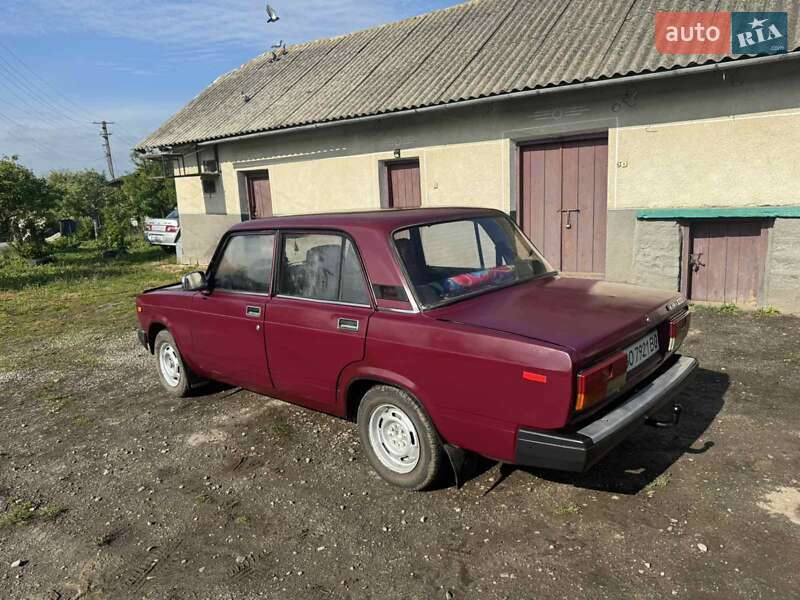 Седан ВАЗ / Lada 2107 2004 в Теребовле
