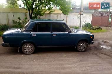 Седан ВАЗ 2107 2004 в 