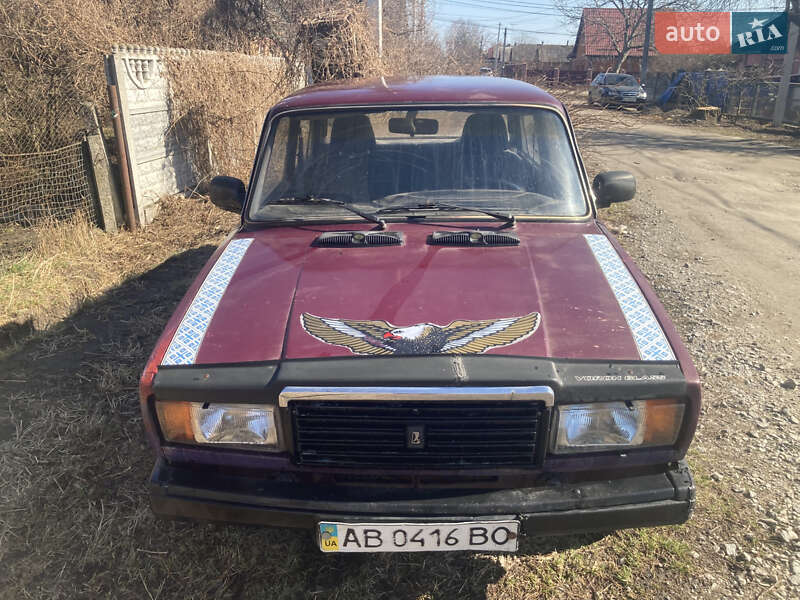 Седан ВАЗ 2107 1983 в  фото Седан ВАЗ 2107 1983 в