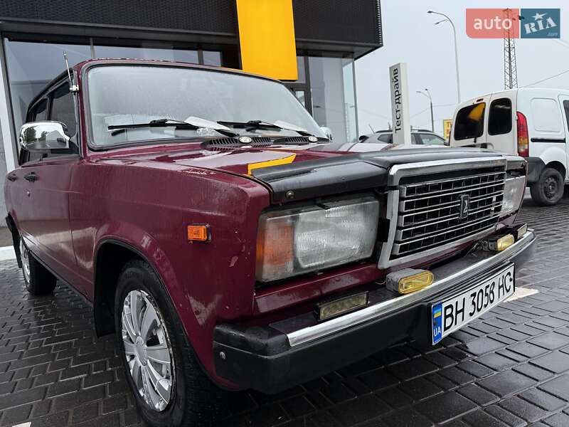 Седан ВАЗ / Lada 2107 2003 в Одессе