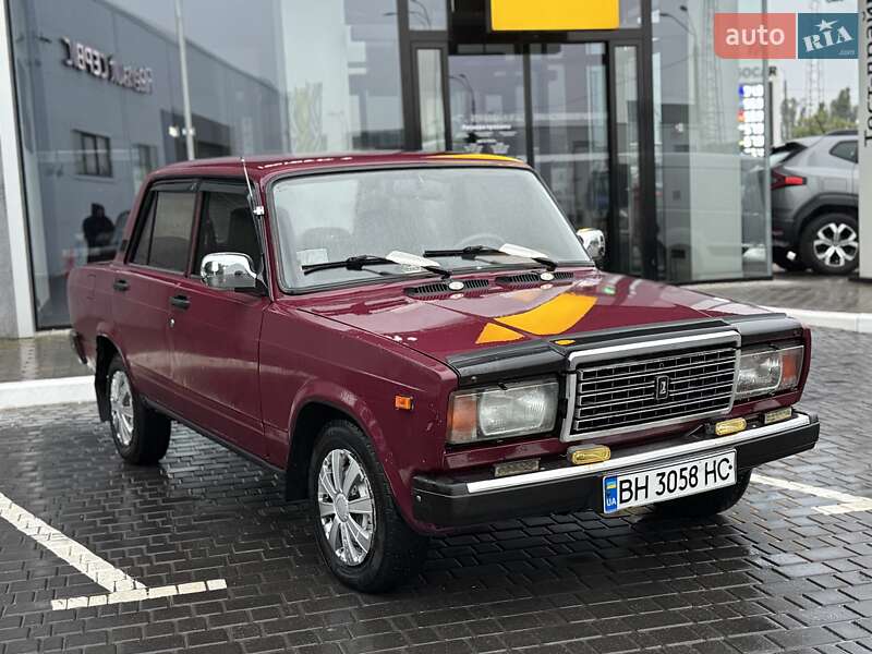 Седан ВАЗ / Lada 2107 2003 в Одессе