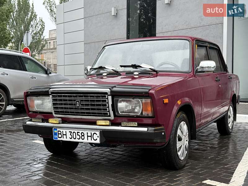 Седан ВАЗ / Lada 2107 2003 в Одессе