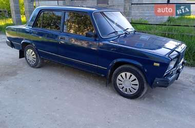 Седан ВАЗ 2107 2005 в 