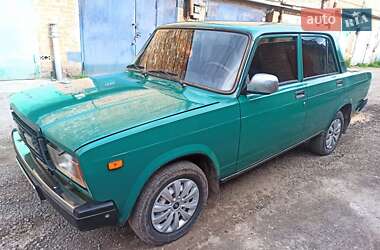 Седан ВАЗ 2107 2005 в 