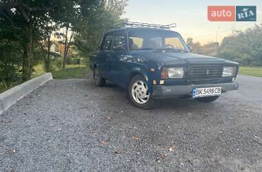 Седан ВАЗ 2107 2005 в Ровно