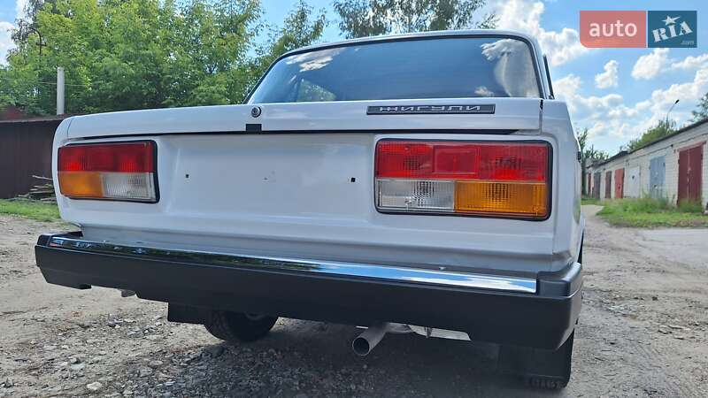 Седан ВАЗ / Lada 2107 2005 в Смілі