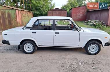 Седан ВАЗ 2107 2005 в 
