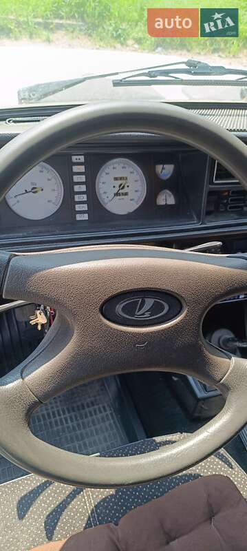 Седан ВАЗ / Lada 2107 2004 в Боярці