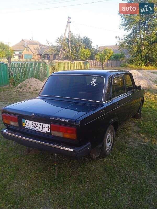 Седан ВАЗ / Lada 2107 2010 в Межовій