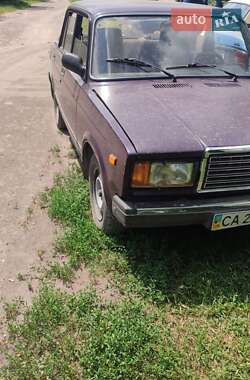 Седан ВАЗ 2107 2003 в 