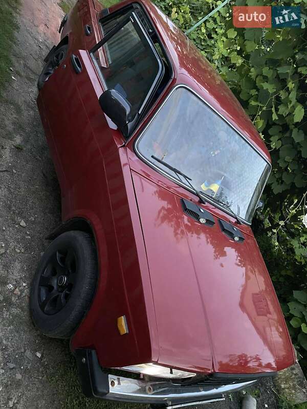Седан ВАЗ / Lada 2107 1989 в Луцке