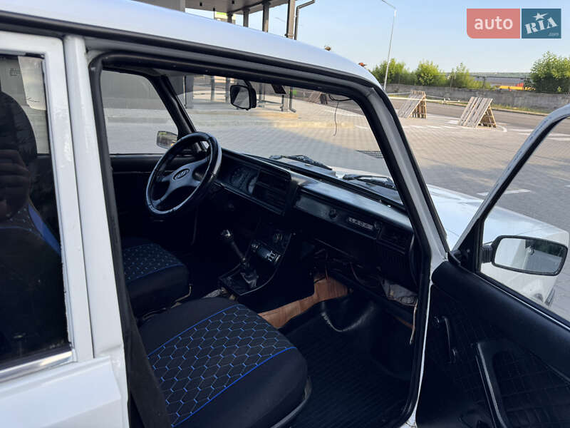 Седан ВАЗ / Lada 2107 2001 в Могилів-Подільському