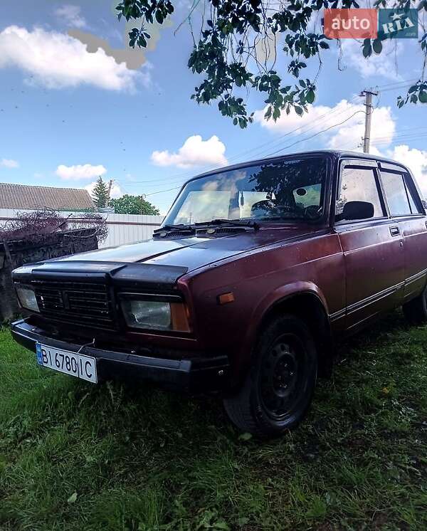 Седан ВАЗ / Lada 2107 1996 в Полтаве