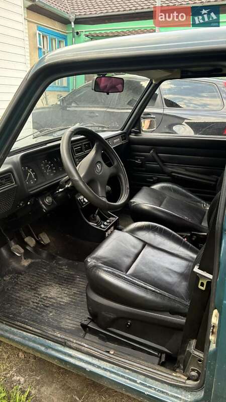 Седан ВАЗ / Lada 2107 2004 в Костополе