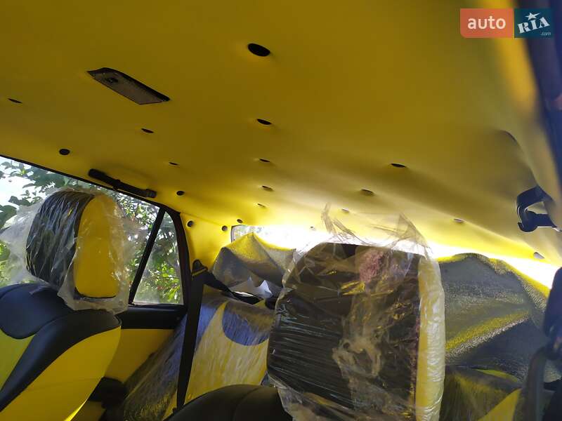 Седан ВАЗ / Lada 2107 1996 в Черновцах