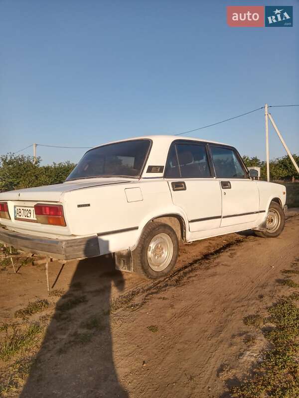 Седан ВАЗ / Lada 2107 1992 в Могилев-Подольске