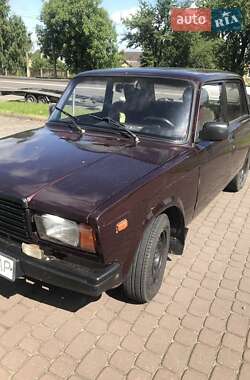 Седан ВАЗ 2107 1989 в Луцке