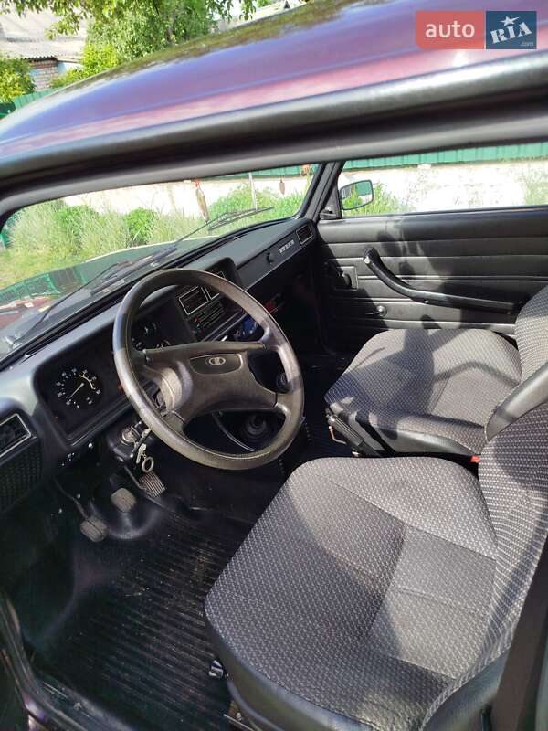 Седан ВАЗ / Lada 2107 2011 в Звягеле фото 9 Седан ВАЗ / Lada 2107 2011 в Звягеле
