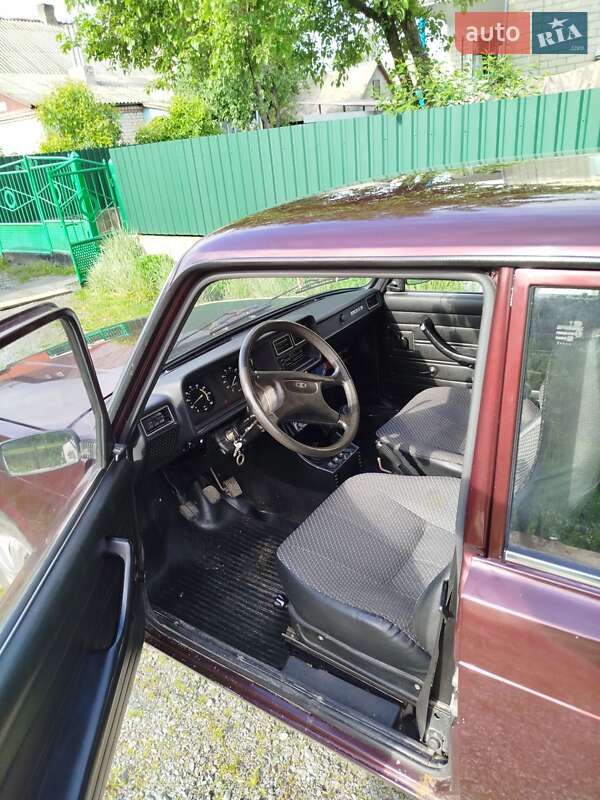 Седан ВАЗ / Lada 2107 2011 в Звягеле фото 8 Седан ВАЗ / Lada 2107 2011 в Звягеле