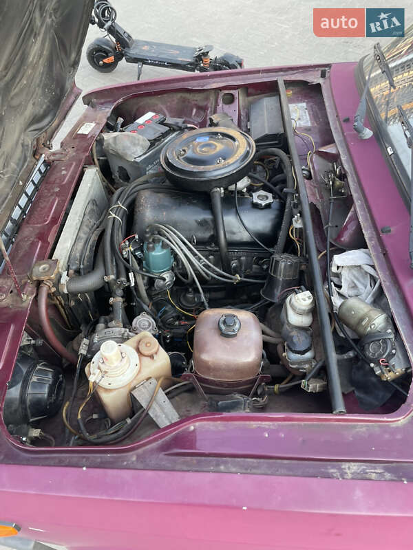 Седан ВАЗ / Lada 2107 2002 в Киеве