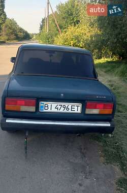 Седан ВАЗ 2107 2004 в 