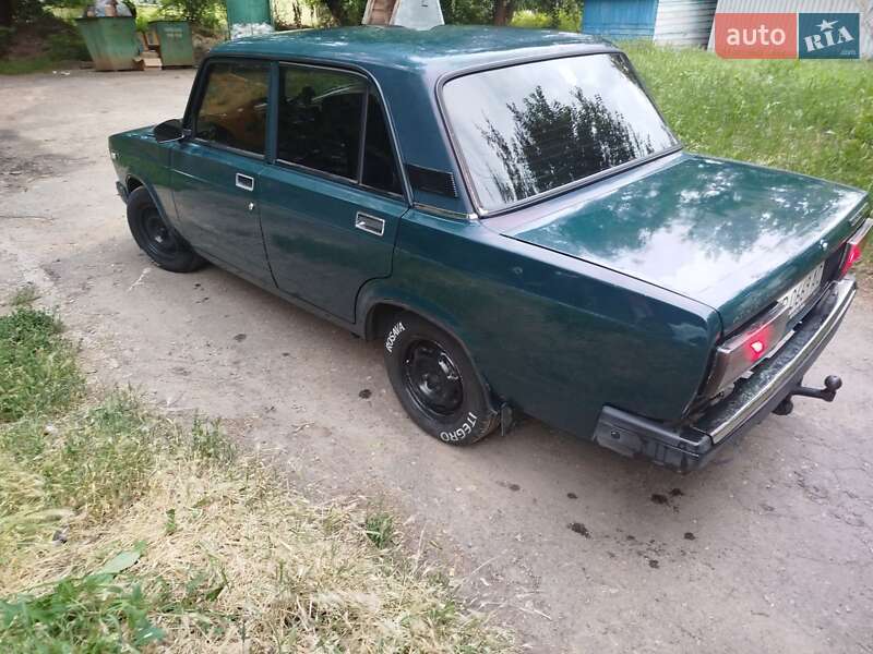 Седан ВАЗ / Lada 2107 2005 в Новомиколаївці
