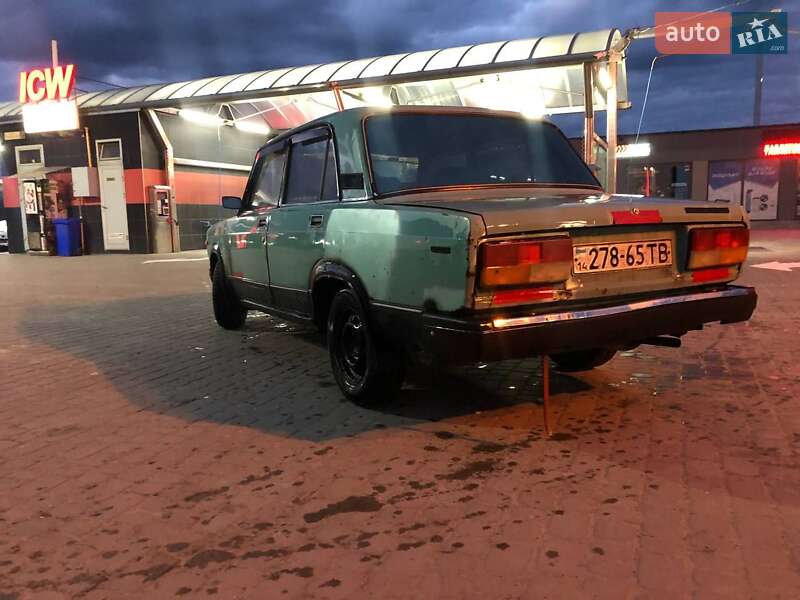 Седан ВАЗ / Lada 2107 1987 в Львове
