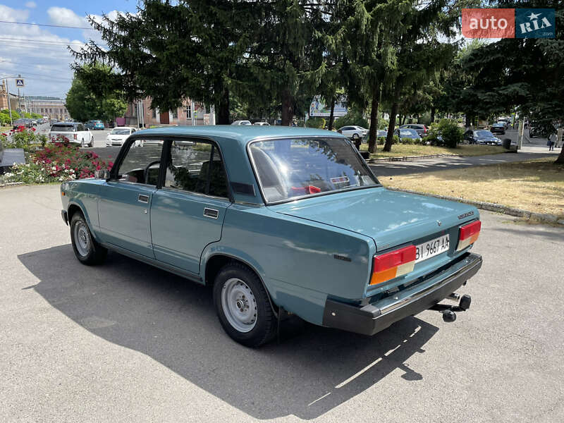 Седан ВАЗ / Lada 2107 2004 в Тульчине