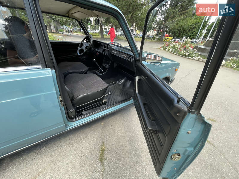 Седан ВАЗ / Lada 2107 2004 в Тульчине