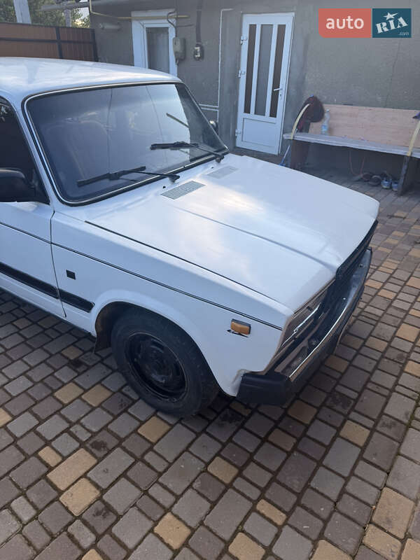 Седан ВАЗ / Lada 2107 1988 в Заставной