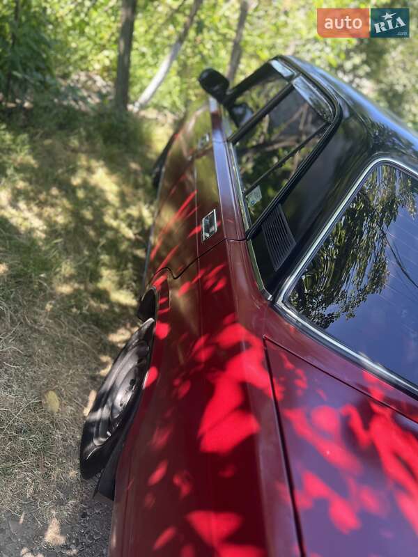 Седан ВАЗ / Lada 2107 2002 в Ужгороде
