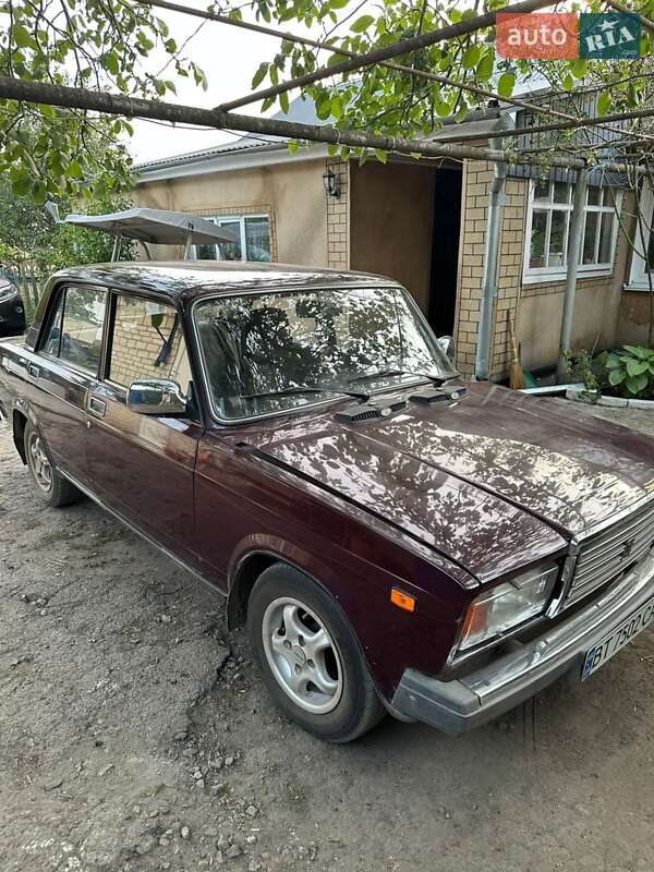 Седан ВАЗ 2107 2005 в 