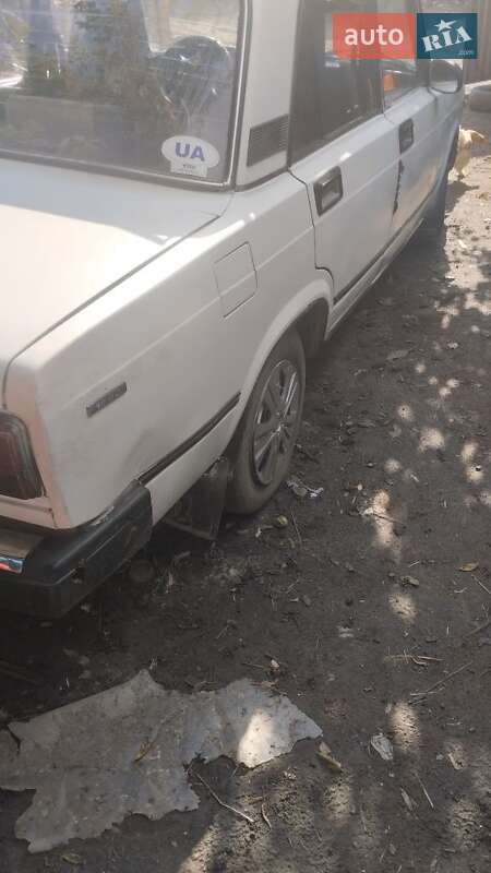 Седан ВАЗ / Lada 2107 2003 в Хмельницком