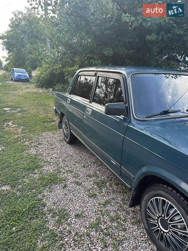 Седан ВАЗ / Lada 2107 2002 в Крижополі