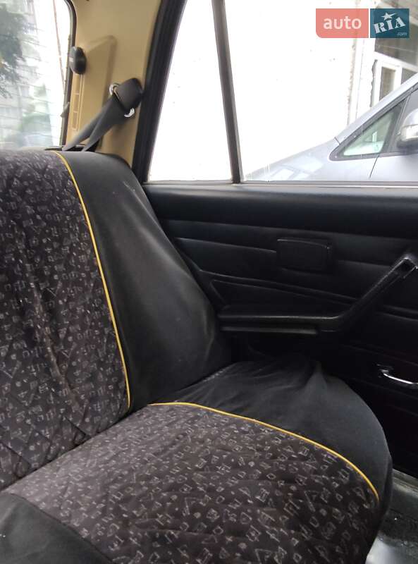 Седан ВАЗ / Lada 2107 2000 в Тернополе