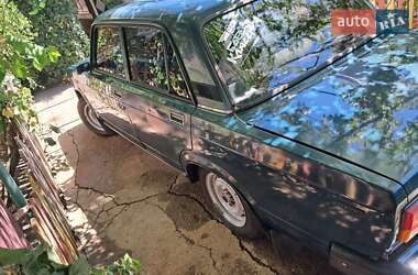 Седан ВАЗ 2107 2004 в 