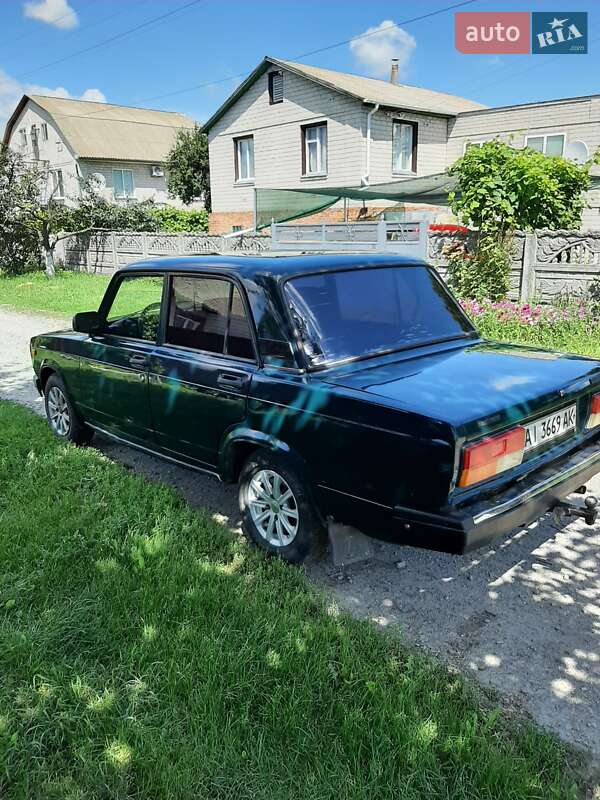 Седан ВАЗ 2107 2005 в 