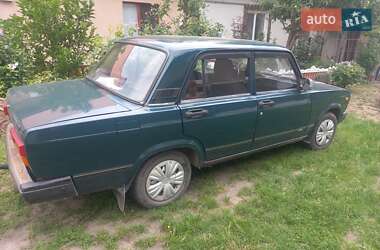 Седан ВАЗ 2107 2007 в Черновцах