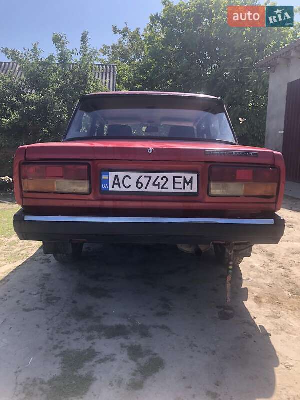 Седан ВАЗ / Lada 2107 1990 в Локачах
