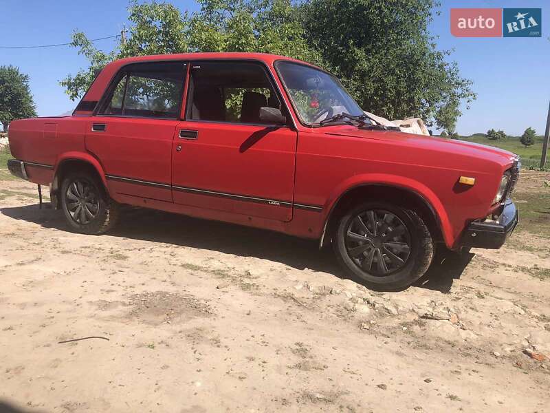Седан ВАЗ / Lada 2107 1990 в Локачах