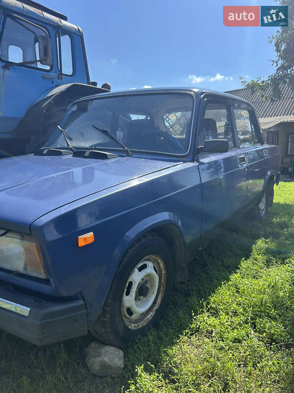 Седан ВАЗ / Lada 2107 2005 в Турбовом