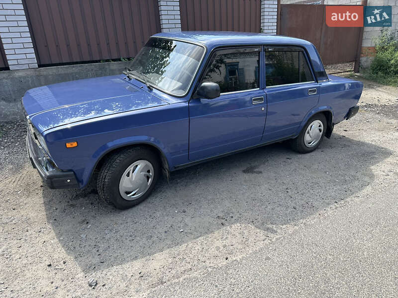 Седан ВАЗ / Lada 2107 2006 в Днепре