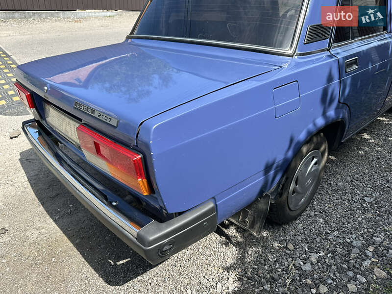 Седан ВАЗ / Lada 2107 2006 в Днепре