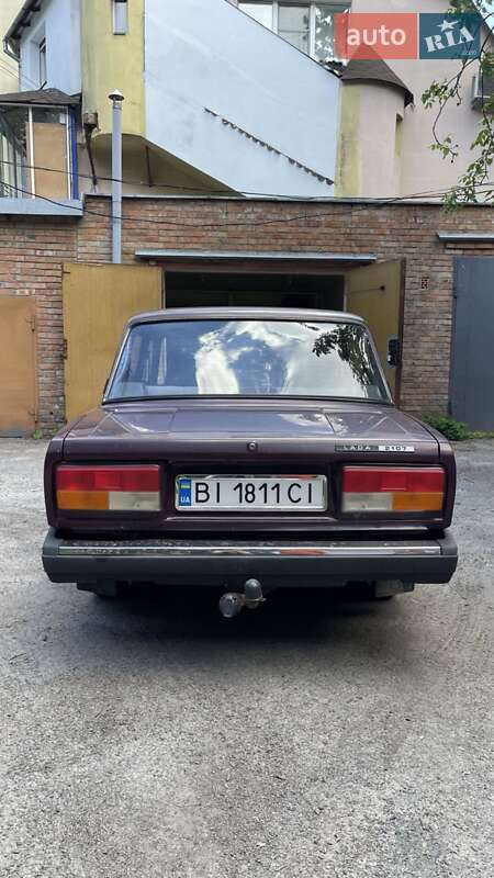 Седан ВАЗ / Lada 2107 2009 в Диканьці