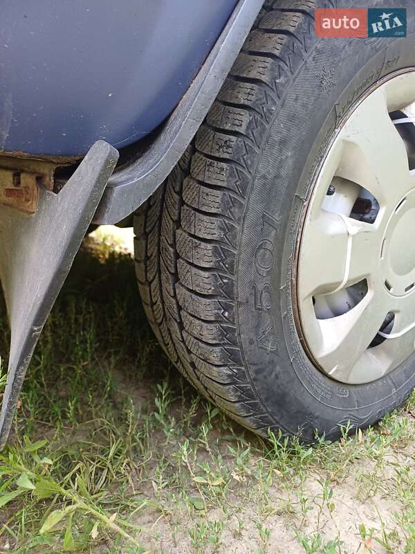 Седан ВАЗ / Lada 2107 2006 в Чернівцях