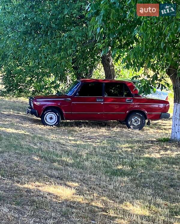 Седан ВАЗ / Lada 2107 2000 в Одессе