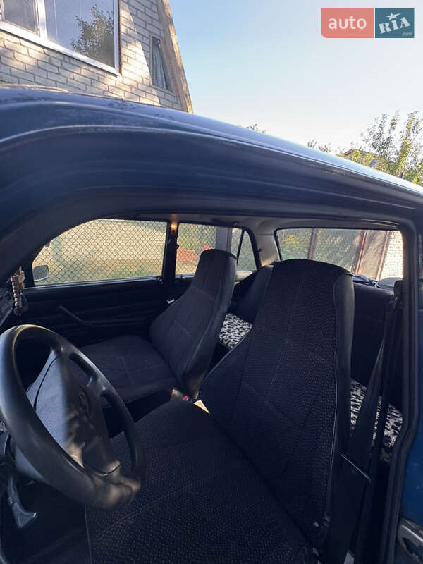 Седан ВАЗ / Lada 2107 2004 в Кременчуге