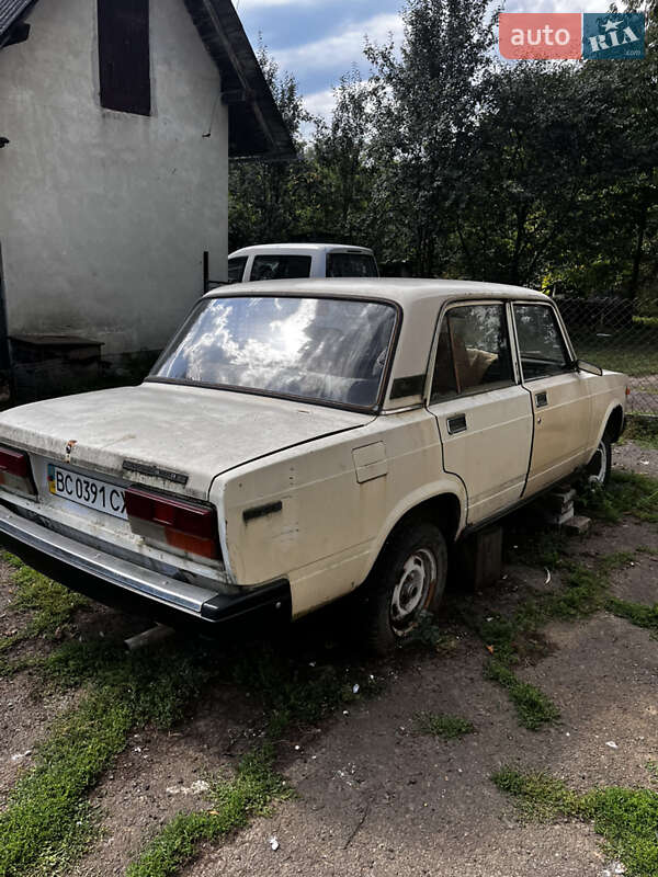 Седан ВАЗ / Lada 2107 1986 в Дрогобыче фото 5 Седан ВАЗ / Lada 2107 1986 в Дрогобыче