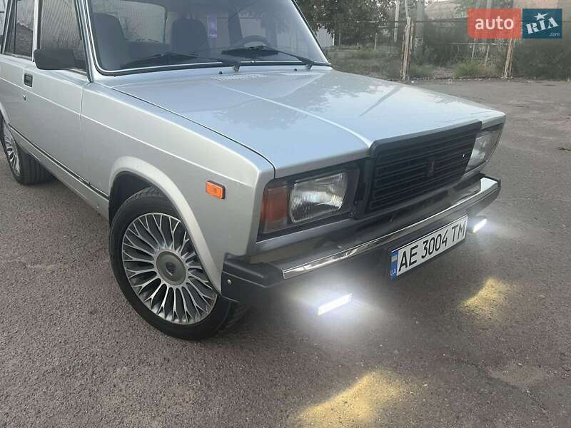 Седан ВАЗ / Lada 2107 2010 в Кривом Роге