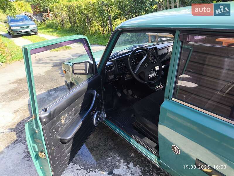 Седан ВАЗ / Lada 2107 2004 в Белой Церкви